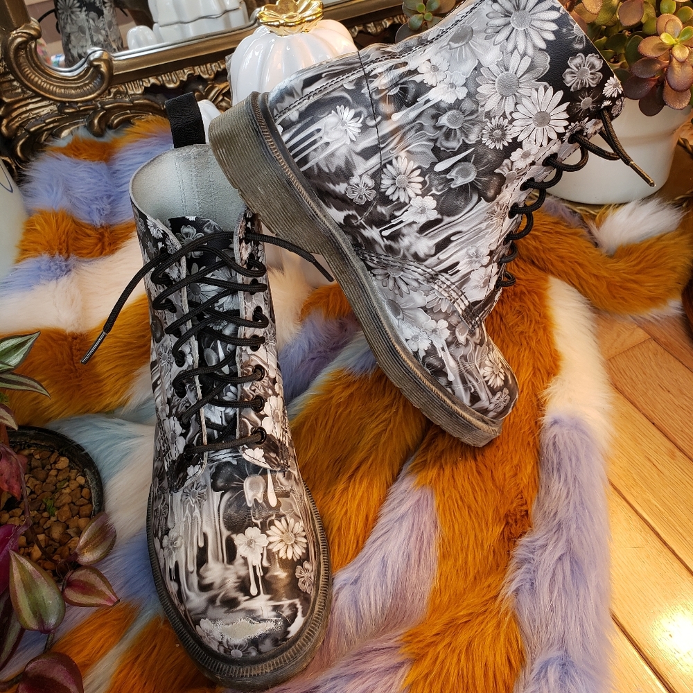 DMs Dripping Flower Boots in women's US9/UK7